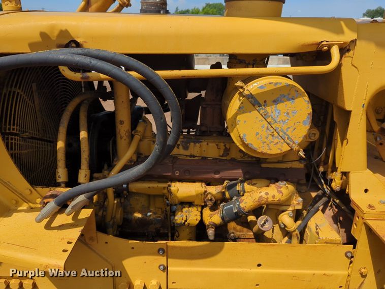 image for item DW5017 1984 Caterpillar  D7G dozer