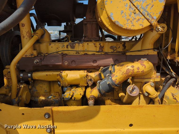 image for item DW5017 1984 Caterpillar  D7G dozer