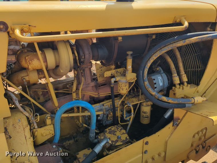 image for item DW5017 1984 Caterpillar  D7G dozer