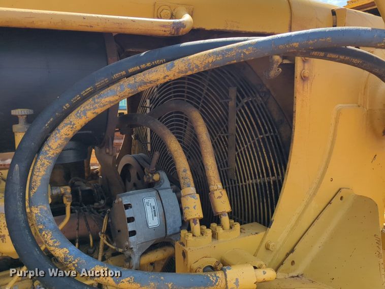 image for item DW5017 1984 Caterpillar  D7G dozer