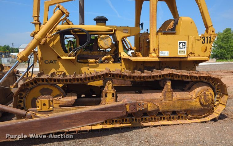 image for item DW5017 1984 Caterpillar  D7G dozer