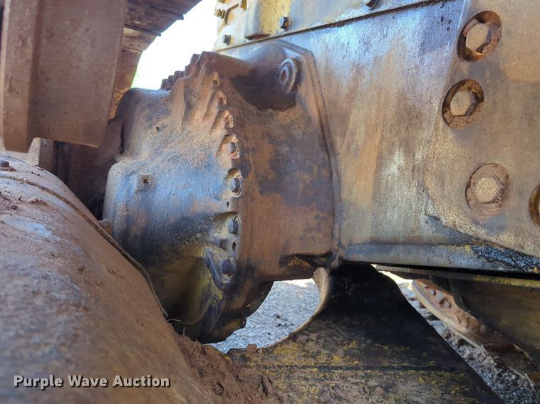 image for item DW5017 1984 Caterpillar  D7G dozer