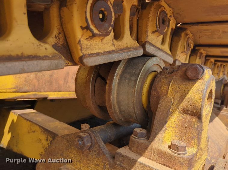 image for item DW5017 1984 Caterpillar  D7G dozer