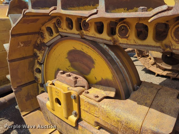 image for item DW5017 1984 Caterpillar  D7G dozer