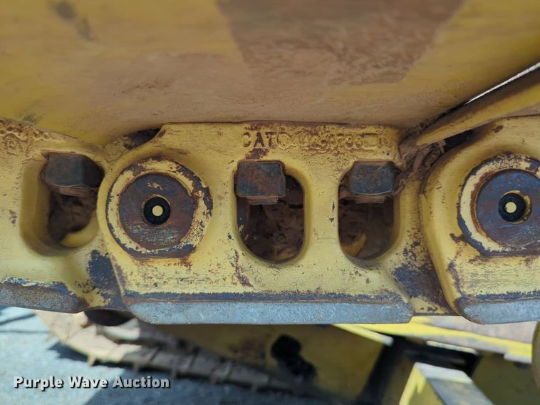 image for item DW5017 1984 Caterpillar  D7G dozer