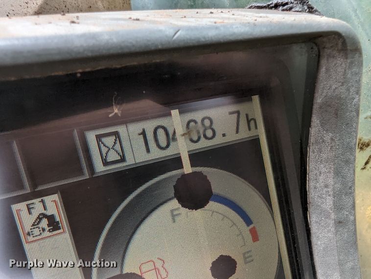 image for item DW5019 2008 John Deere 200D excavator