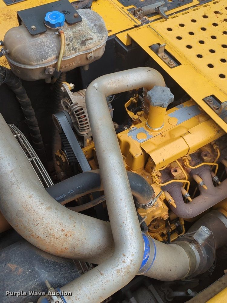 image for item DW5019 2008 John Deere 200D excavator