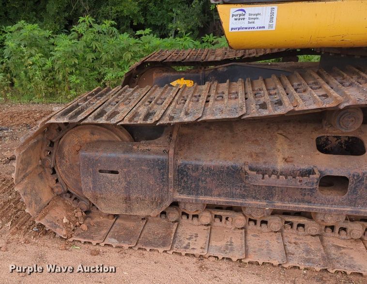 image for item DW5019 2008 John Deere 200D excavator
