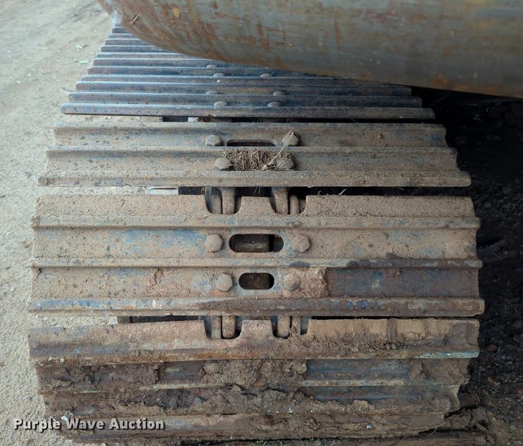 image for item DW5019 2008 John Deere 200D excavator