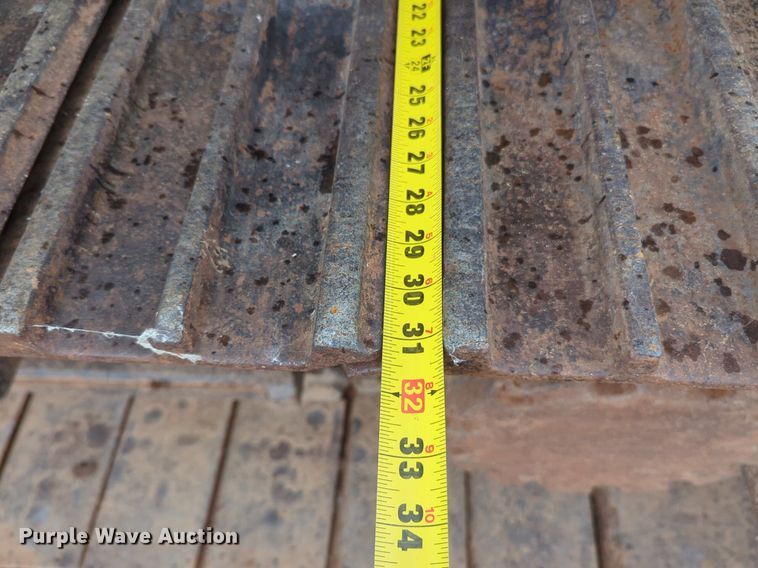 image for item DW5019 2008 John Deere 200D excavator