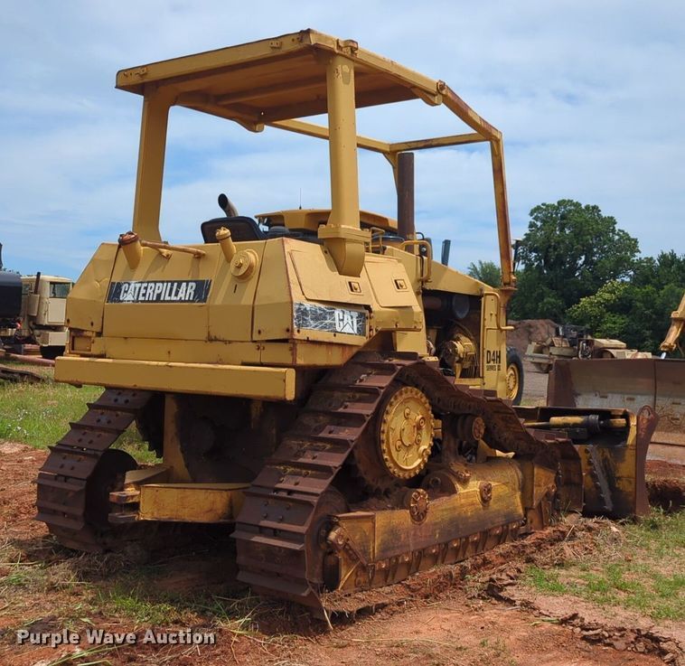 image for item DW5020 1986 Caterpillar  D4H dozer