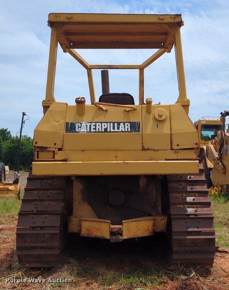 image for item DW5020 1986 Caterpillar  D4H dozer