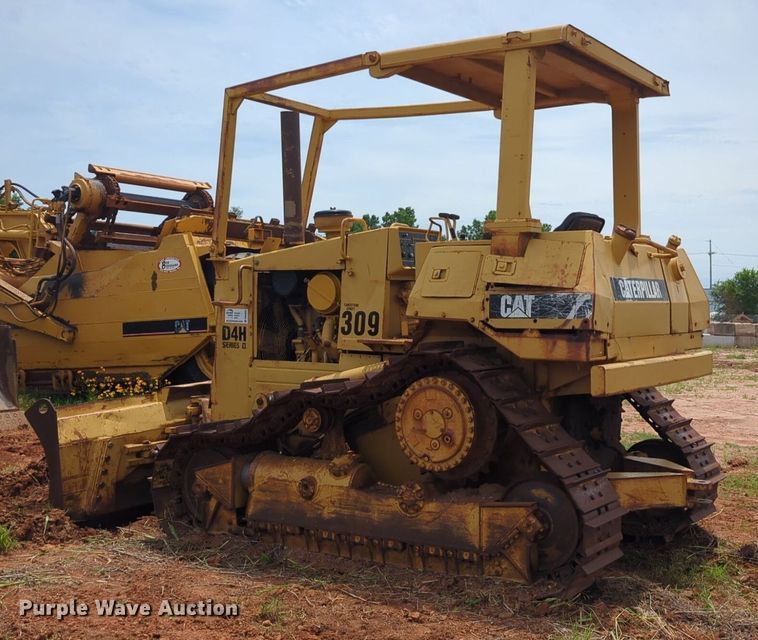 image for item DW5020 1986 Caterpillar  D4H dozer