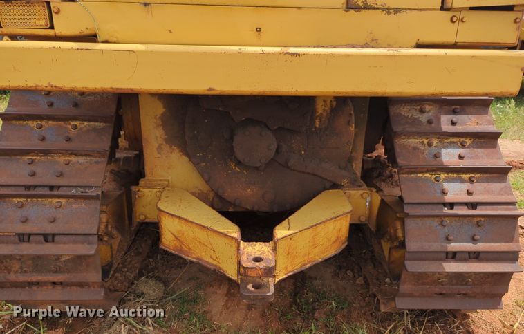 image for item DW5020 1986 Caterpillar  D4H dozer
