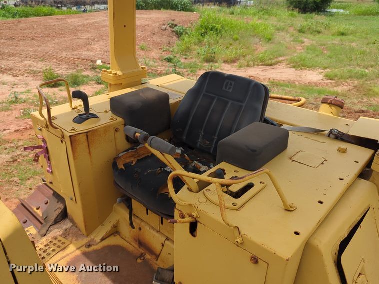 image for item DW5020 1986 Caterpillar  D4H dozer