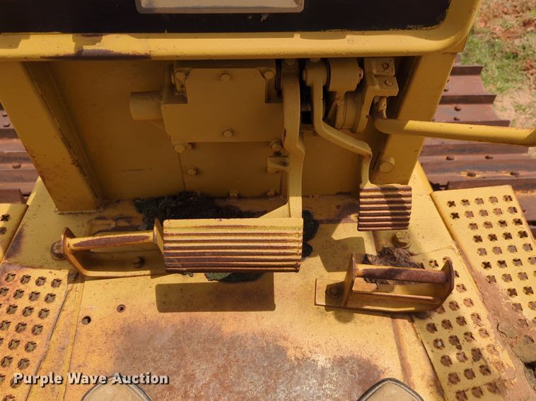 image for item DW5020 1986 Caterpillar  D4H dozer