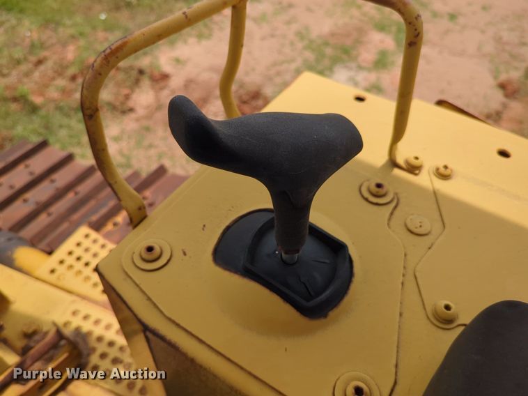 image for item DW5020 1986 Caterpillar  D4H dozer
