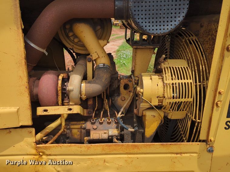 image for item DW5020 1986 Caterpillar  D4H dozer