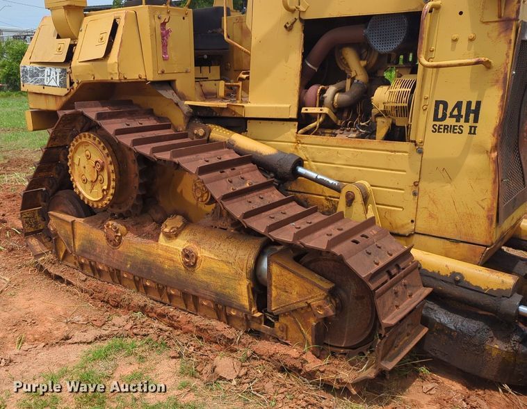 image for item DW5020 1986 Caterpillar  D4H dozer