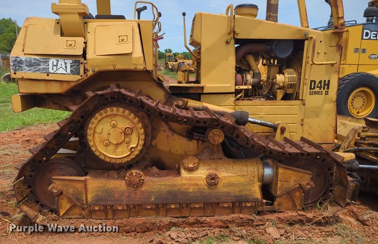 image for item DW5020 1986 Caterpillar  D4H dozer