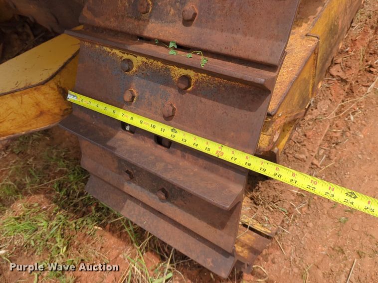 image for item DW5020 1986 Caterpillar  D4H dozer