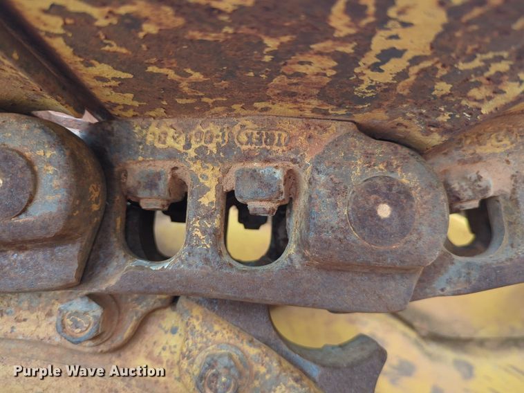 image for item DW5020 1986 Caterpillar  D4H dozer