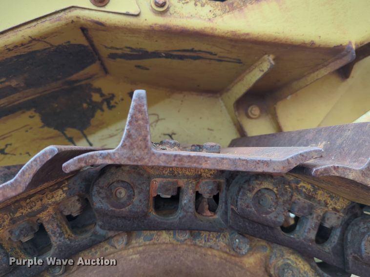 image for item DW5020 1986 Caterpillar  D4H dozer