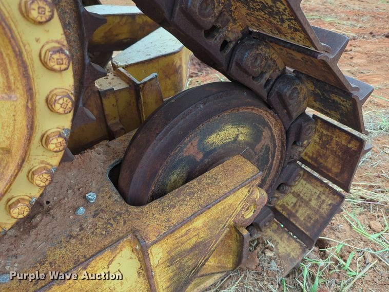 image for item DW5020 1986 Caterpillar  D4H dozer