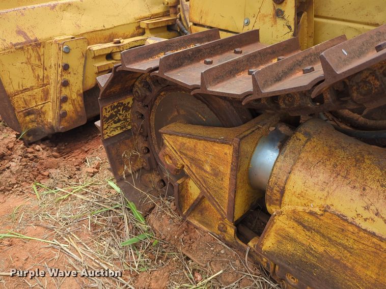 image for item DW5020 1986 Caterpillar  D4H dozer