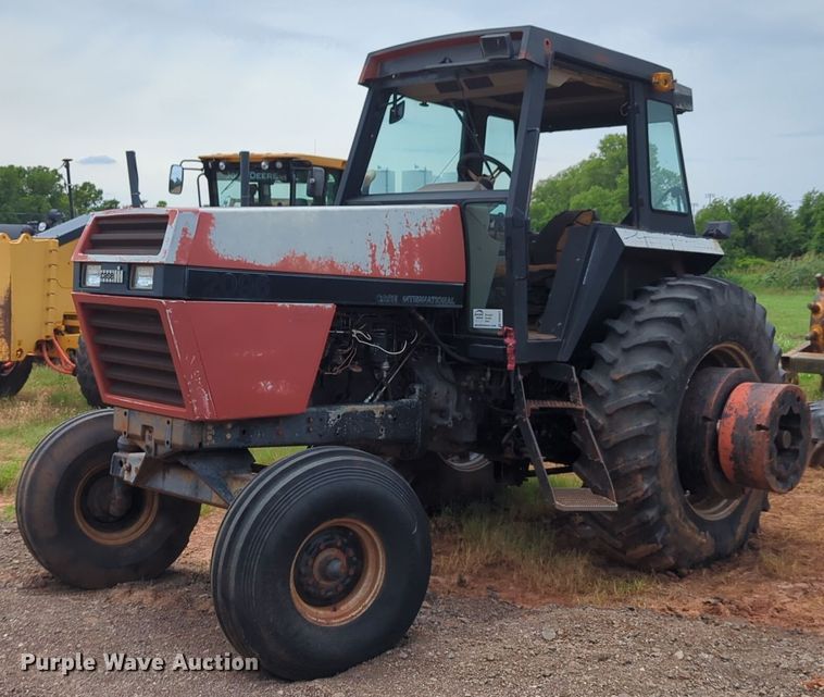 image for item DW5021 1989 Case IH 2096 tractor