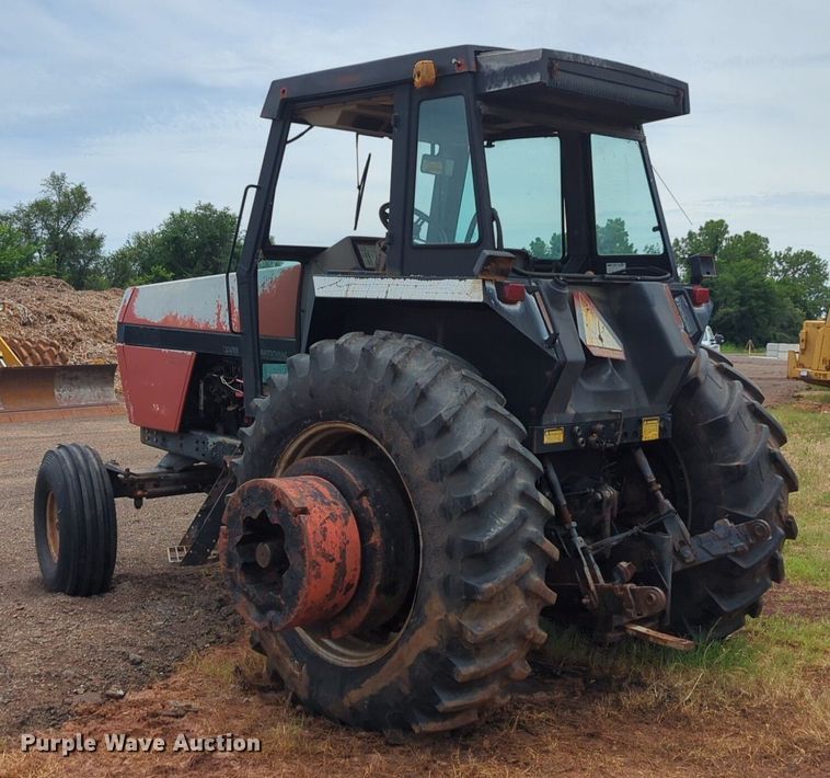 image for item DW5021 1989 Case IH 2096 tractor