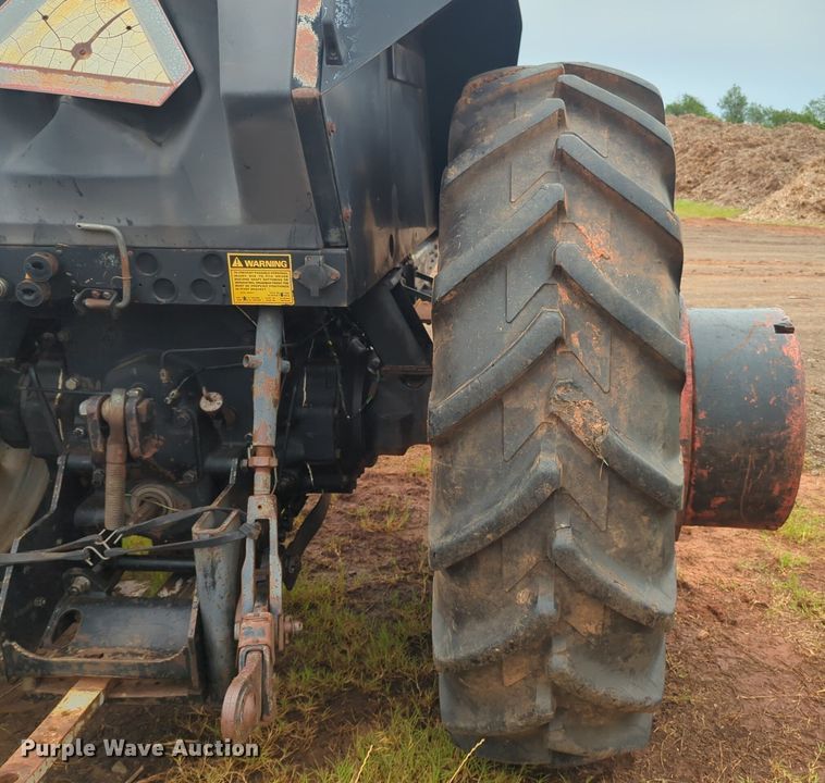 image for item DW5021 1989 Case IH 2096 tractor