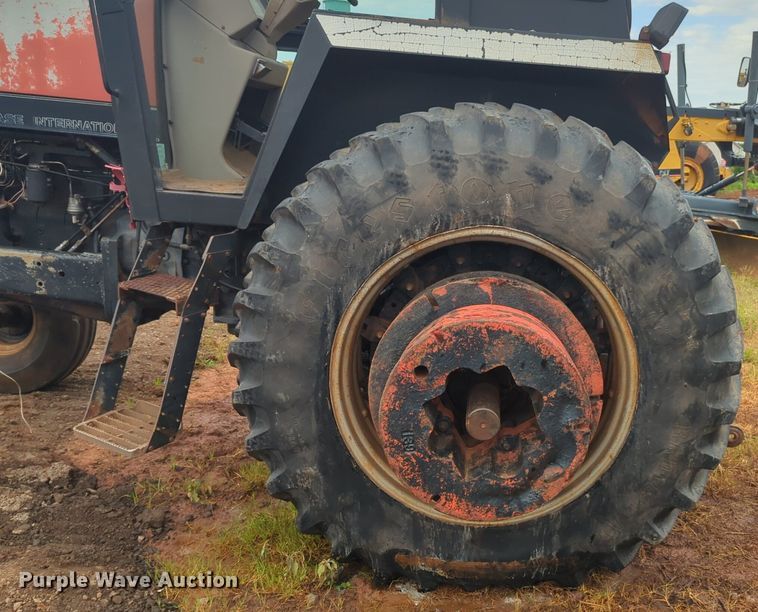 image for item DW5021 1989 Case IH 2096 tractor