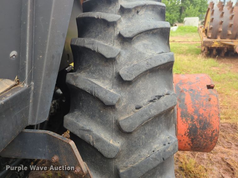 image for item DW5021 1989 Case IH 2096 tractor
