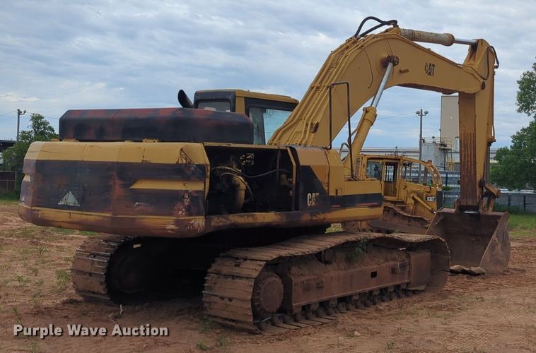 image for item DW5024 1995 Caterpillar 330 excavator