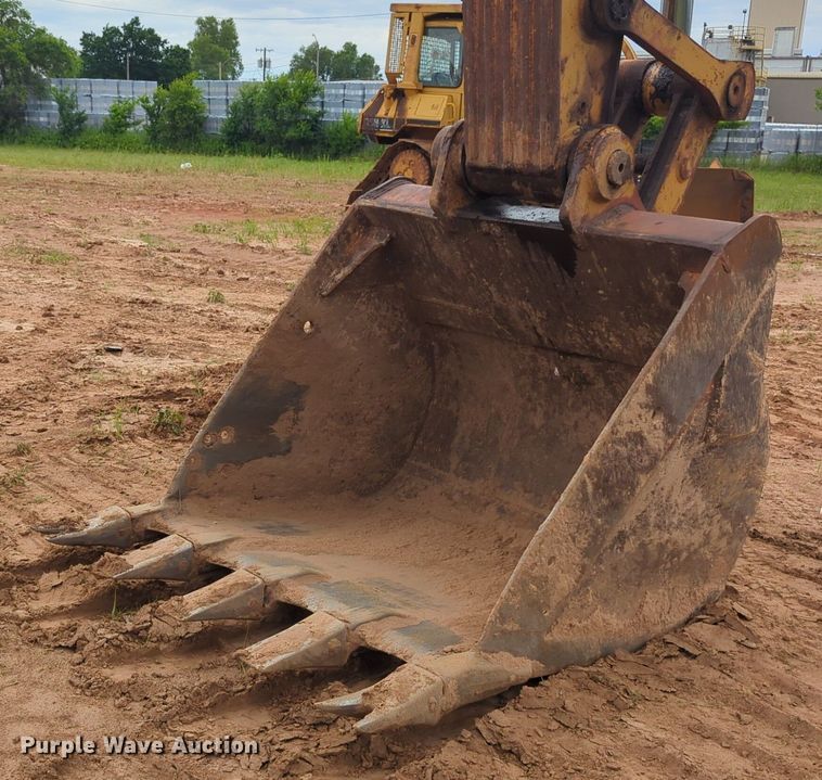 image for item DW5024 1995 Caterpillar 330 excavator