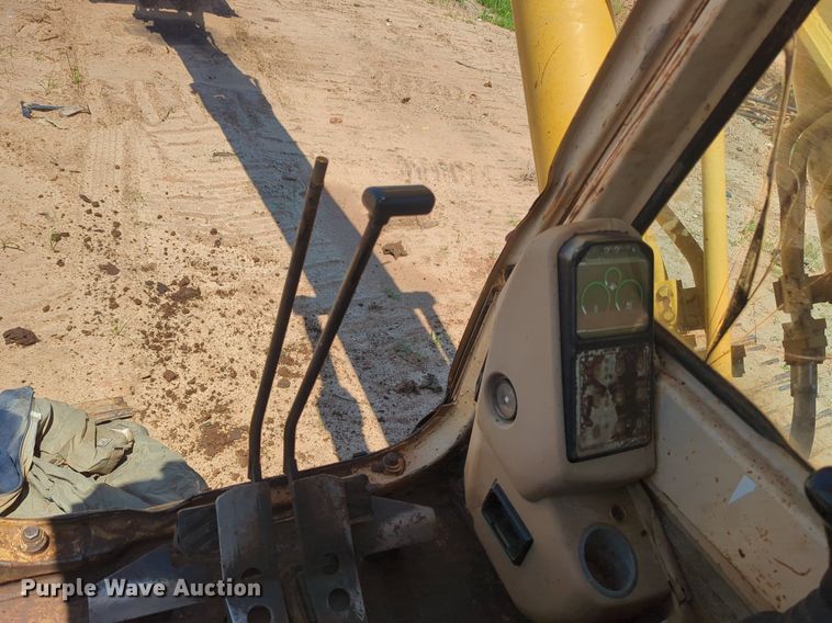 image for item DW5024 1995 Caterpillar 330 excavator