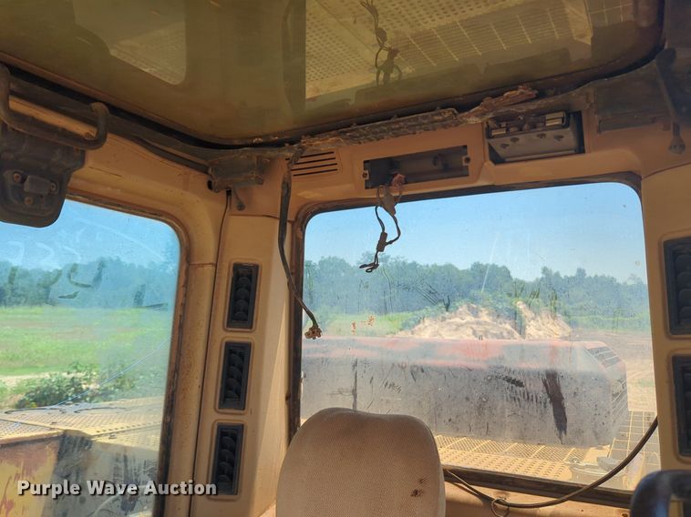 image for item DW5024 1995 Caterpillar 330 excavator