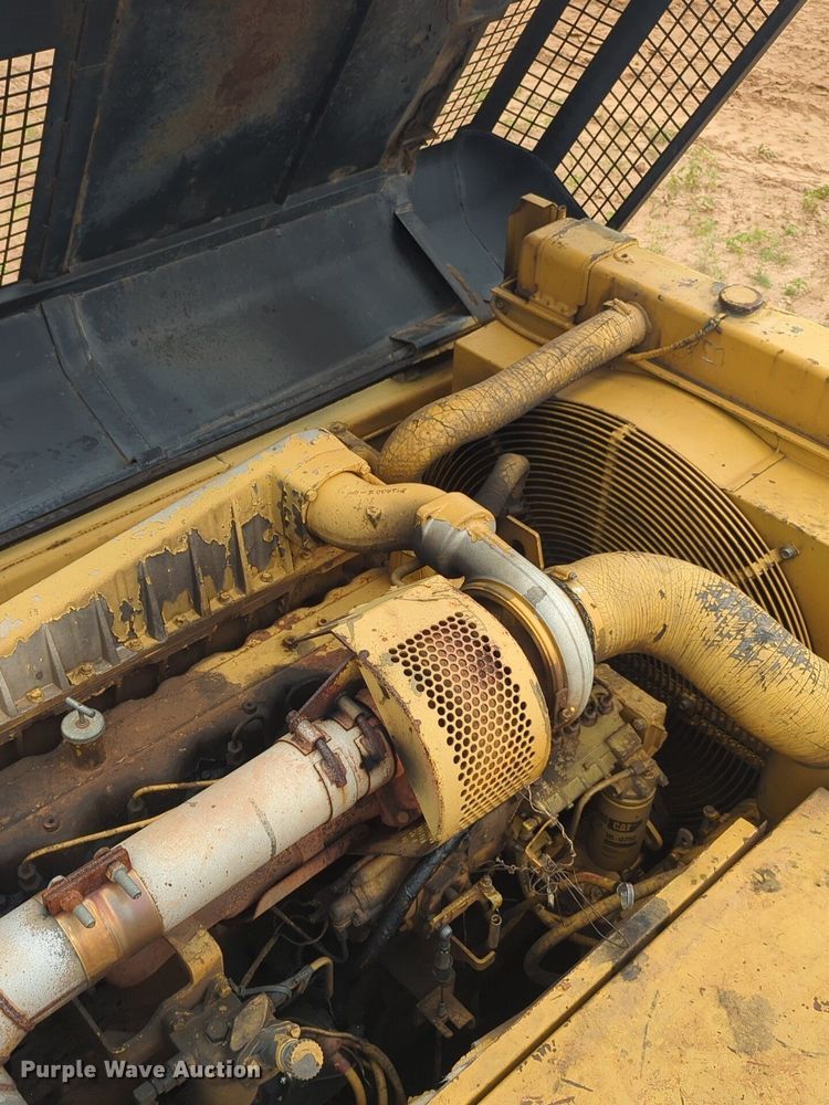 image for item DW5024 1995 Caterpillar 330 excavator