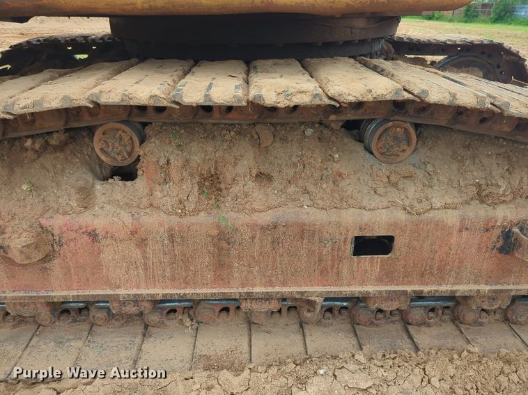 image for item DW5024 1995 Caterpillar 330 excavator