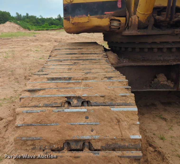 image for item DW5024 1995 Caterpillar 330 excavator