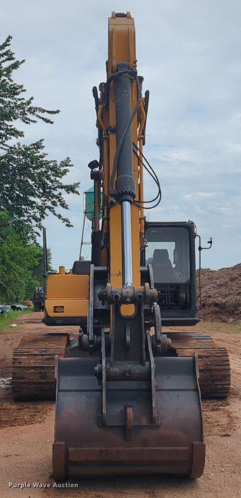 image for item DW5029 2016 Sany SY235C excavator