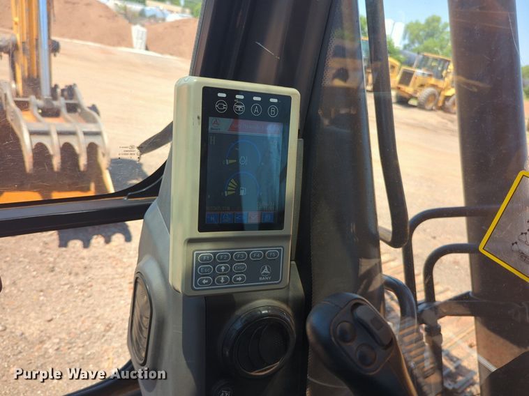 image for item DW5029 2016 Sany SY235C excavator