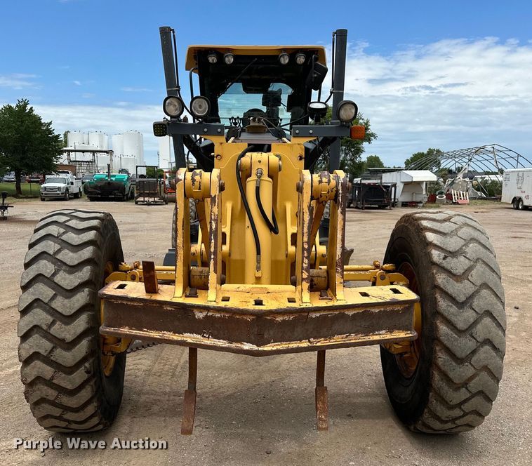 image for item DW5031 2007 John Deere 770D motor grader