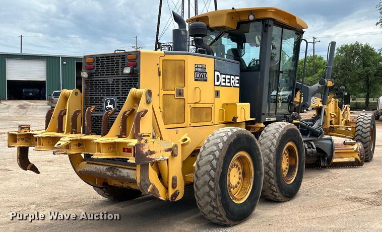 image for item DW5031 2007 John Deere 770D motor grader