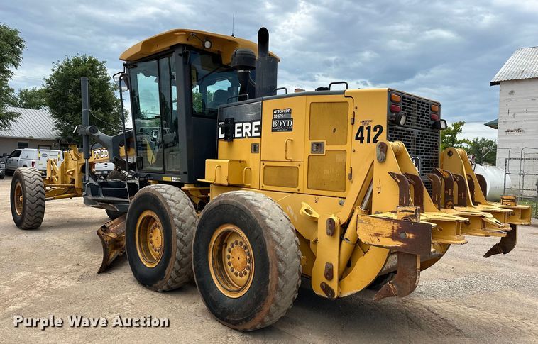 image for item DW5031 2007 John Deere 770D motor grader