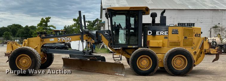 image for item DW5031 2007 John Deere 770D motor grader