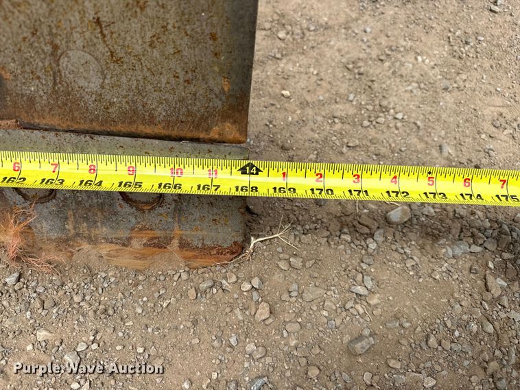 image for item DW5031 2007 John Deere 770D motor grader