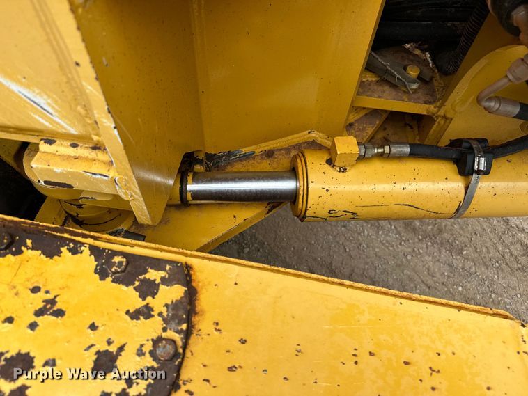 image for item DW5031 2007 John Deere 770D motor grader