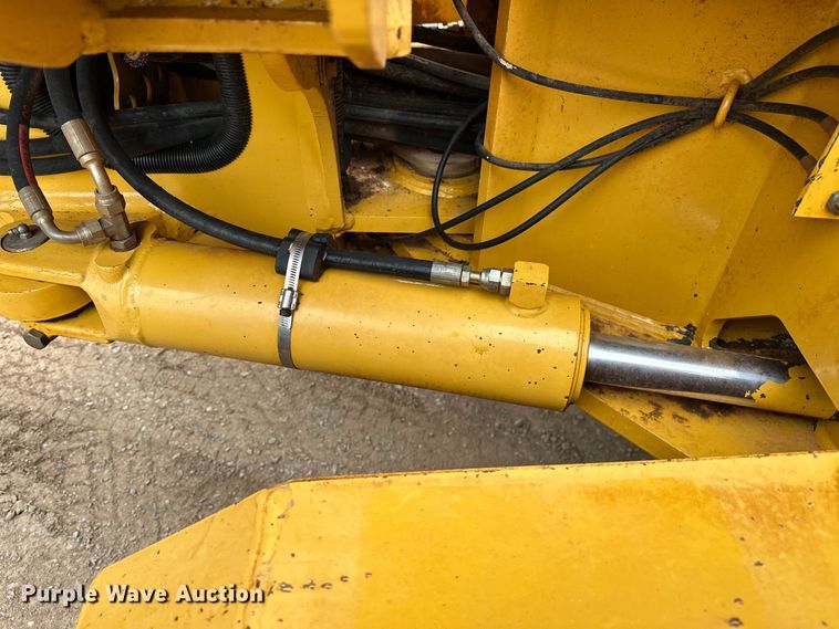 image for item DW5031 2007 John Deere 770D motor grader